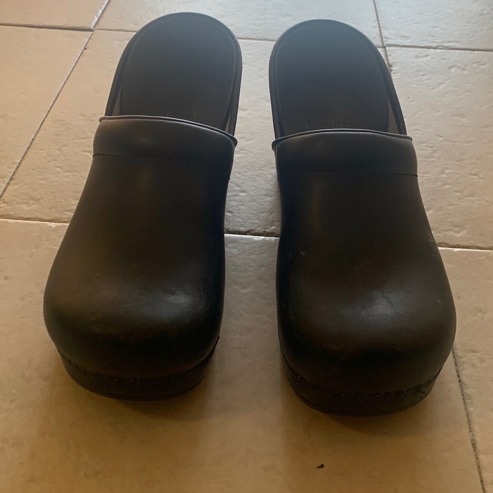 Dansko no slip leather clogs